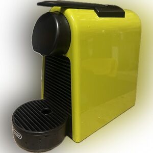 Nespresso Essenza MiniD30 espresso coffee maker-Used but good ,clean condition;)